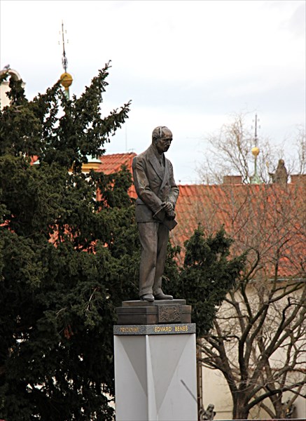 057-Памятник Эдварду Бенешу